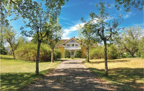 Отель Seven-Bedroom Holiday Home in Holsbybrunn  Холсбюбрунн